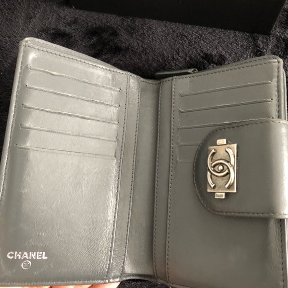 Chanel wallet - Picture 2 of 3